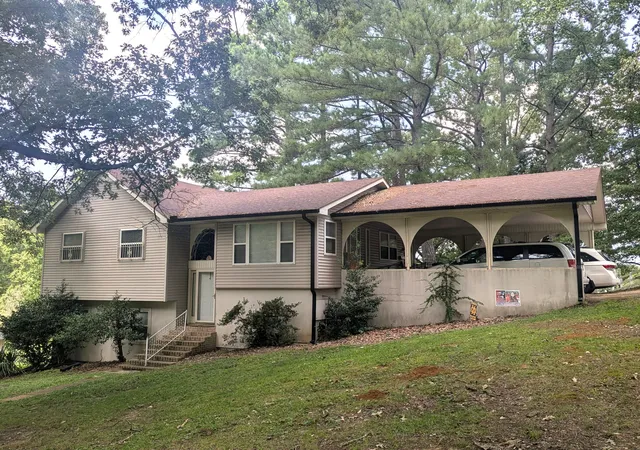 2nd image of 1208 E Blythe St, Paris, TN 38242 | MLS# 3501362