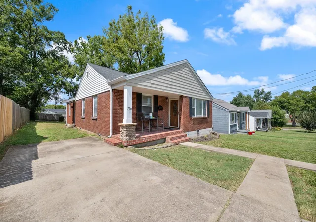 Photo 1 of Single family home for sale at 716 Myrtle St, Nashville, TN 37206 | MLS# 3520604 | Listing updated on 2026-09-19