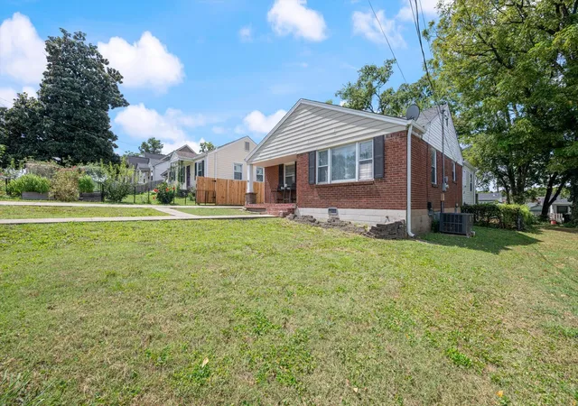 Photo 2 of Single family home for sale at 716 Myrtle St, Nashville, TN 37206 | MLS# 3520604 | Listing updated on 2026-09-19