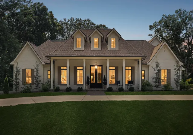 Photo 2 of Mansion for sale at 4219 Sadlersville Rd, Adams, TN 37010 | MLS# 3536018 | Listing updated on 2026-09-03