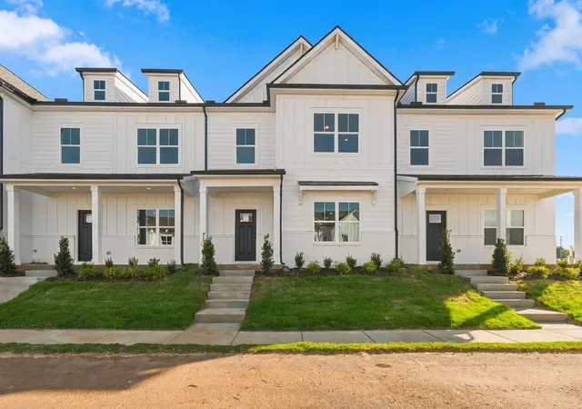 Photo 1 of Townhouse for sale at 211 Martindale Ln, Clarksville, TN 37043 | MLS# 3501264 | Listing updated on 2026-09-25