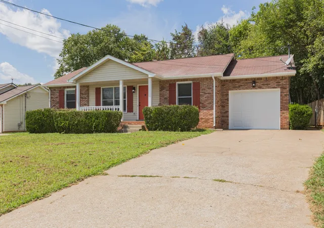 Photo 2 of Single family home for sale at 3820 Marla Cir, Clarksville, TN 37042 | MLS# 3526761 | Listing updated on 2026-09-17