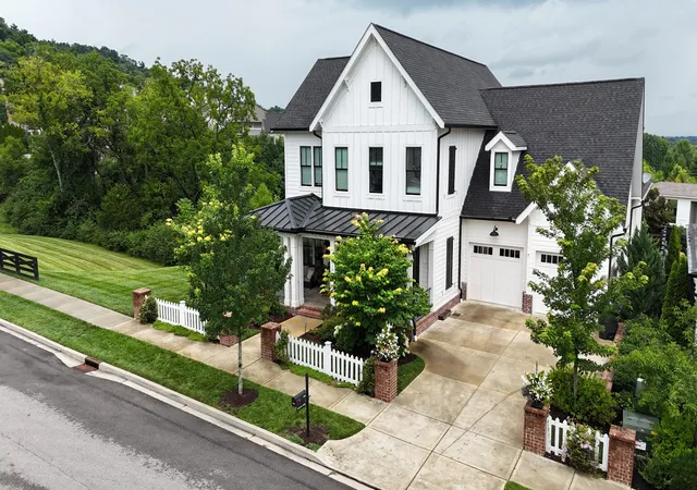 Photo 1 of Single family home for sale at 4018 Hathaway St, Franklin, TN 37064 | MLS# 3513191 | Listing updated on 2026-10-21