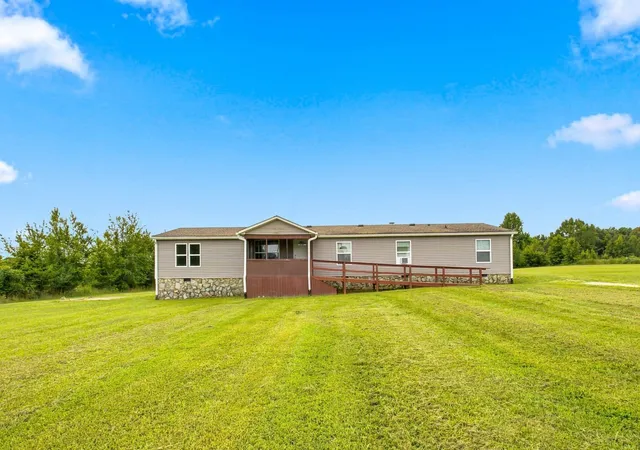 1st image of 477 Dady Rd, Mc Ewen, TN 37101 | MLS# 3501355