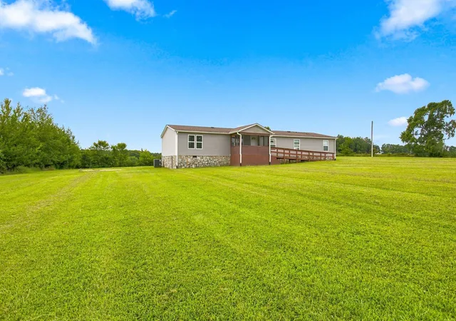 2nd image of 477 Dady Rd, Mc Ewen, TN 37101 | MLS# 3501355