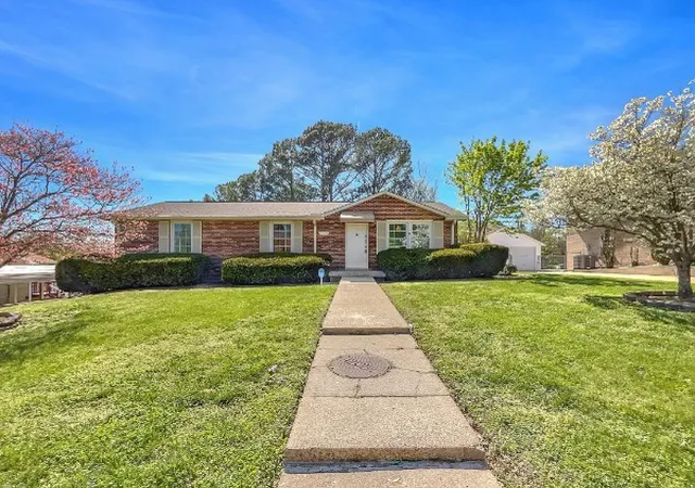 Photo 1 of Single family home for sale at 692 Atlanta Dr, Hermitage, TN 37076 | MLS# 3501361 | Listing updated on 2026-10-07