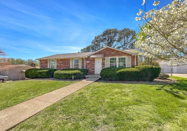 Photo 2 of Single family home for sale at 692 Atlanta Dr, Hermitage, TN 37076 | MLS# 3501361 | Listing updated on 2026-10-07