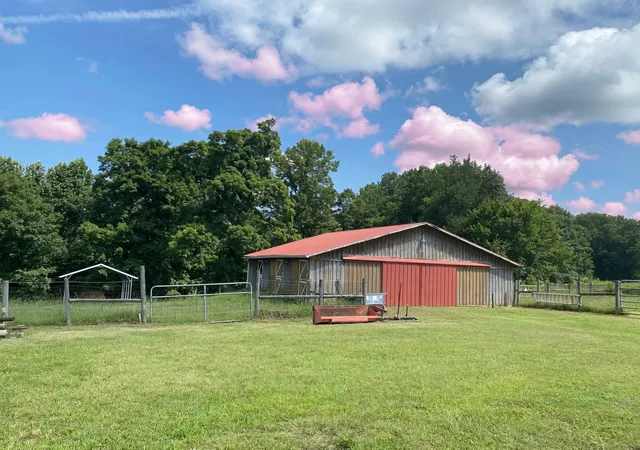1st image of 326 Sherman Rd, Charlotte, TN 37036 | MLS# 3514591