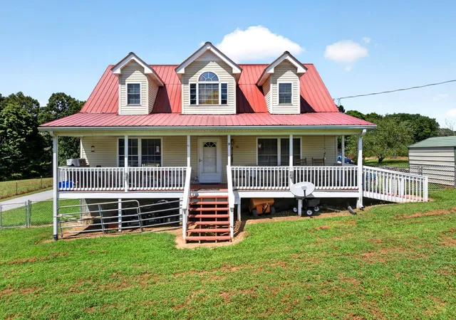 2nd image of 326 Sherman Rd, Charlotte, TN 37036 | MLS# 3514591