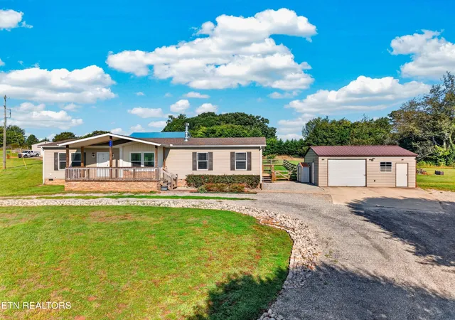 2nd image of 211 S Springview Rd, Maryville, TN 37801 | MLS# 3519182
