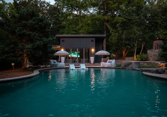 Photo 3 of Single family home for sale at 1208 Vintage Pl, Nashville, TN 37215 | MLS# 3612092 | Listing updated on 2026-10-07