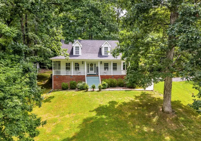 Photo 2 of Single family home for sale at 203 Brady Dr, Dickson, TN 37055 | MLS# 3510288 | Listing updated on 2026-08-29