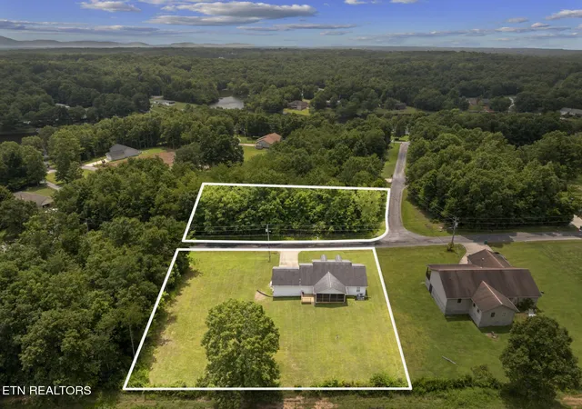 2nd image of 1303 War Eagle Dr, Crossville, TN 38572 | MLS# 3501402
