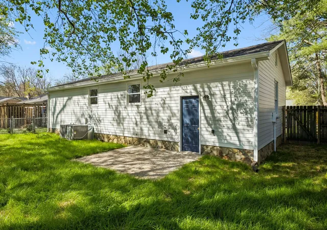Photo 2 of Single family home for sale at 1910 Redbud Ct, Franklin, TN 37064 | MLS# 3501408 | Listing updated on 2026-08-10