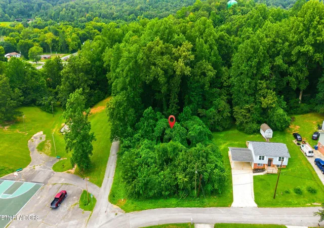 1st image of 501 Martin Luther King Jr D, Rockwood, TN 37854 | MLS# 3501420