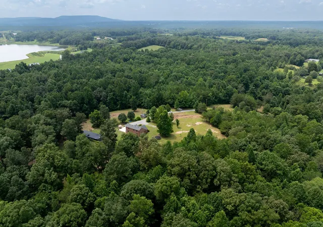 Photo 4 of Single family home for sale at 443 Paradise Ln, Mc Minnville, TN 37110 | MLS# 3501493 | Listing updated on 2026-08-11