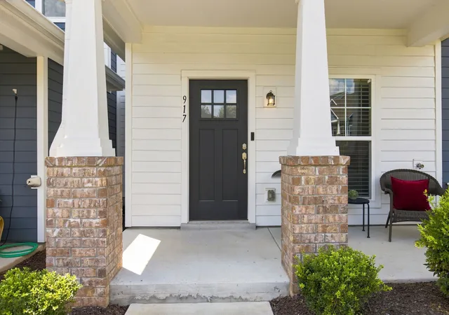 Photo 3 of Townhouse for sale at 917 Ashland Pl Dr, Nashville, TN 37218 | MLS# 3506510 | Listing updated on 2026-09-27