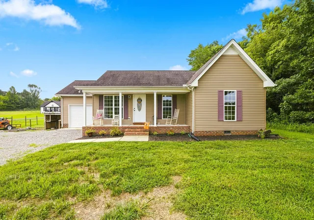 1st image of 1809 Mosley Ferry Rd, Chapmansboro, TN 37035 | MLS# 3510824