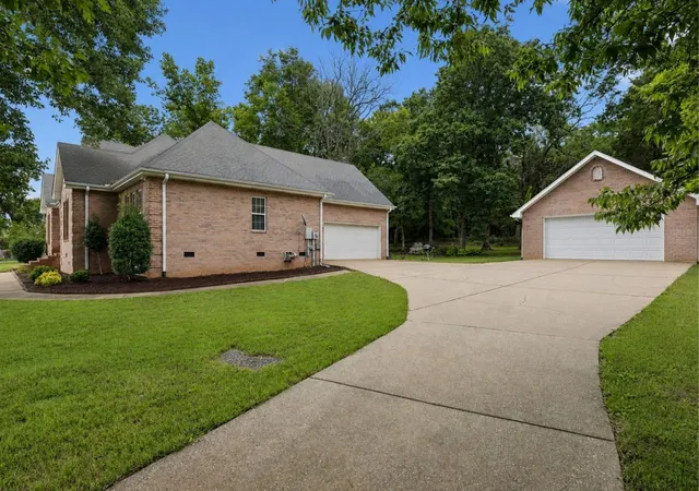 Photo 3 of Single family home for sale at 698 Goshen Rd, Lebanon, TN 37087 | MLS# 3510799 | Listing updated on 2026-10-08