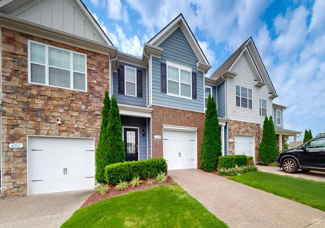 Photo 3 of Townhouse for sale at 4285 Grapevine Loop, Smyrna, TN 37167 | MLS# 3505921 | Listing updated on 2026-09-06