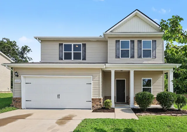 Single family home for sale at 2227 Bee Hive Dr, Columbia, TN 38401 | MLS# 3509908
