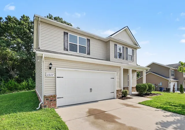 Photo 1 of Single family home for sale at 2227 Bee Hive Dr, Columbia, TN 38401 | MLS# 3509908 | Listing updated on 2026-09-25