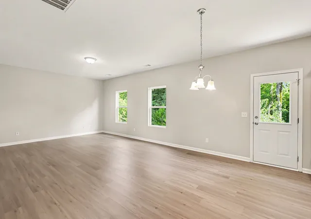 Photo 4 of Single family home for sale at 2227 Bee Hive Dr, Columbia, TN 38401 | MLS# 3509908 | Listing updated on 2026-09-25