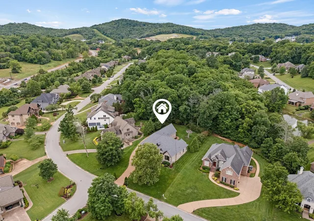 Photo 2 of Single family home for sale at 9512 Wicklow Rd, Brentwood, TN 37027 | MLS# 3508142 | Listing updated on 2026-09-05