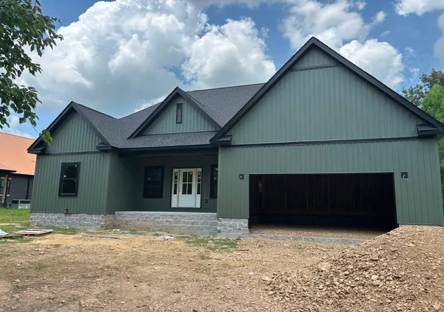 Photo 1 of Single family home for sale at 724 Dearman St, Smithville, TN 37166 | MLS# 3502039 | Listing updated on 2026-08-10