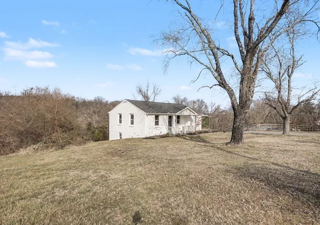 Photo 3 of Single family home for sale at 6247 Pettus Rd, Antioch, TN 37013 | MLS# 3502052 | Listing updated on 2026-09-15
