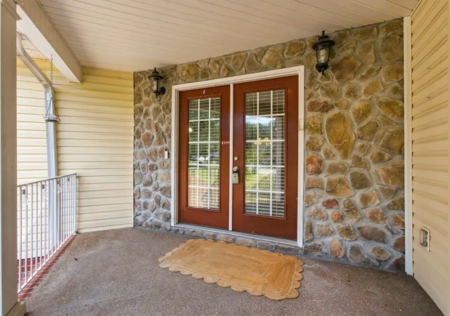 3rd image of 1501 Rebecca Dr, Chapel Hill, TN 37034 | MLS# 3506179