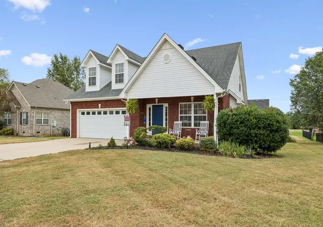 Photo 2 of Single family home for sale at 812 Renaissance Ave, Murfreesboro, TN 37129 | MLS# 3520243 | Listing updated on 2026-10-10
