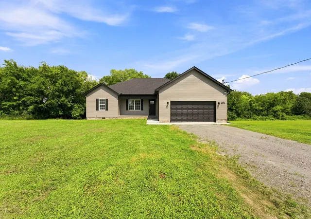 2nd image of 124 Simmons Ln, Shelbyville, TN 37160 | MLS# 3511166