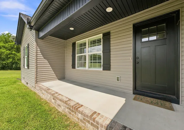 Photo 4 of Single family home for sale at 124 Simmons Ln, Shelbyville, TN 37160 | MLS# 3511166 | Listing updated on 2026-08-14