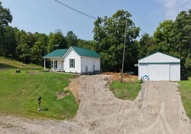 Single family home for sale at 194 Davenport Ln, Lafayette, TN 37083 | MLS# 3508099 | Listing updated on 2026-10-07