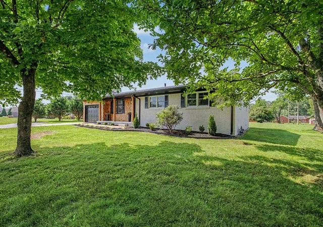 1st image of 403 Robins St, Lawrenceburg, TN 38464 | MLS# 3512523