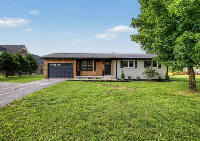 2nd image of 403 Robins St, Lawrenceburg, TN 38464 | MLS# 3512523