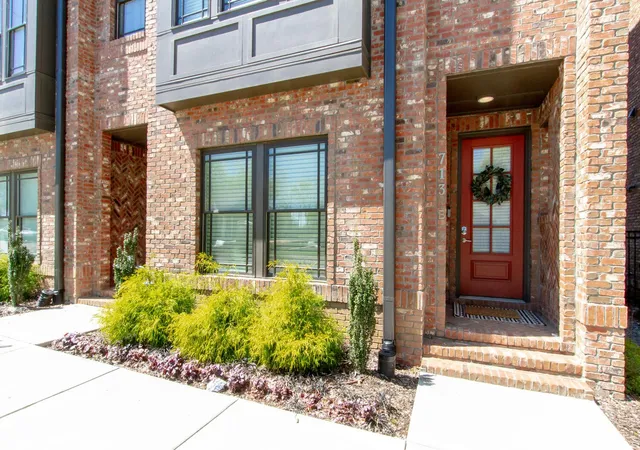 Photo 2 of Townhouse for sale at 713b 26th Avenue N, Nashville, TN 37208 | MLS# 3506513 | Listing updated on 2026-08-11