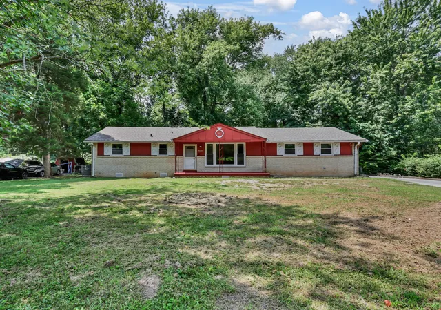 4th image of 19 Charlemagne Blvd, Clarksville, TN 37042 | MLS# 3502108