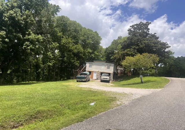 Photo 3 of Manufactured home for sale at 2205 Dowell Branch Rd, Columbia, TN 38401 | MLS# 3510256 | Listing updated on 2026-08-25