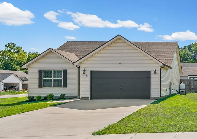 Photo 2 of Single family home for sale at 1416 Fredrick Dr, Clarksville, TN 37042 | MLS# 3514504 | Listing updated on 2026-09-02