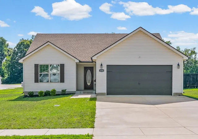 Photo 3 of Single family home for sale at 1416 Fredrick Dr, Clarksville, TN 37042 | MLS# 3514504 | Listing updated on 2026-09-02