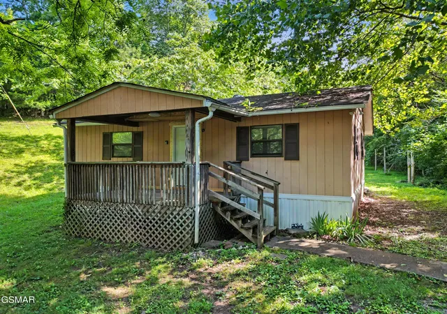 3rd image of 8018 Sevierville Pike, Knoxville, TN 37920 | MLS# 3502134