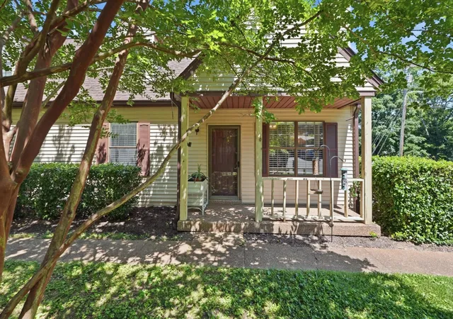 3rd image of 3201 E Lake Dr, Nashville, TN 37214 | MLS# 3514171