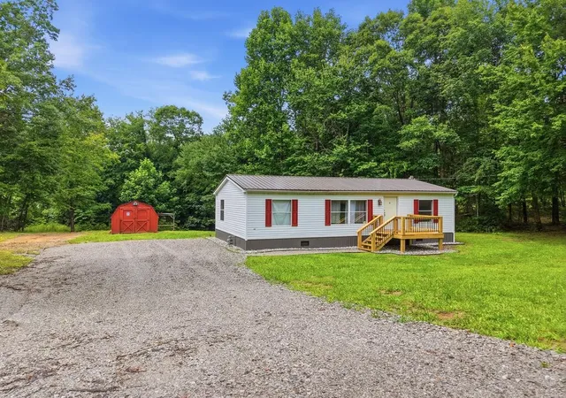 2nd image of 733 Wigwam, Sparta, TN 38583 | MLS# 3505824