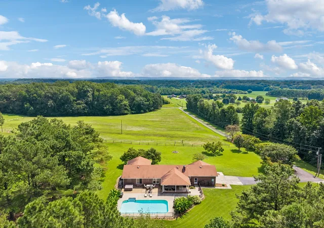 3rd image of 296 Mulberry Rd, Hazel Green, AL 35750 | MLS# 3505833