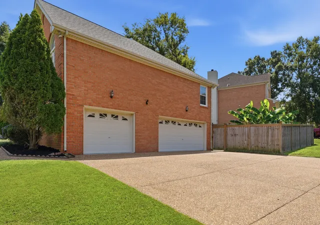 Photo 3 of Single family home for sale at 4001 Windwood Ln, Nashville, TN 37214 | MLS# 3531674 | Listing updated on 2026-09-16