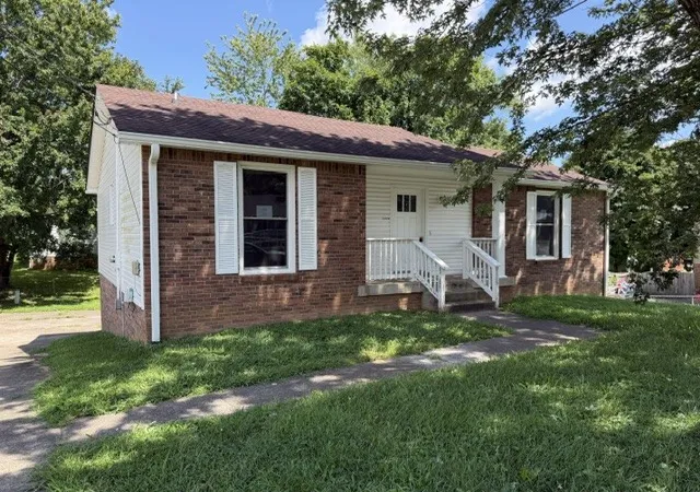 1st image of 136 Cunningham Pl, Clarksville, TN 37042 | MLS# 3520292