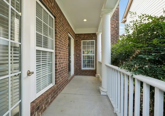 Photo 2 of Single family home for sale at 1007 Eden Park Dr, Franklin, TN 37067 | MLS# 3505996 | Listing updated on 2026-09-21