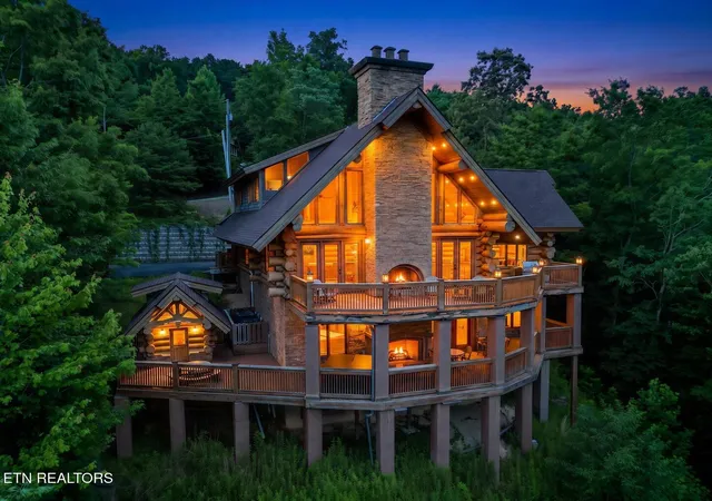 3rd image of 213 Matterhorn Dr, Gatlinburg, TN 37738 | MLS# 3506571